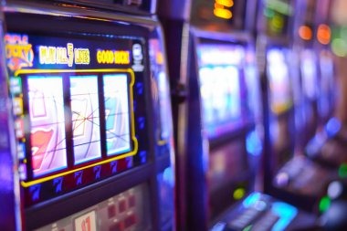 Live dealer streaming blackjack table at generator bbfs with multiple camera angles and real dealer